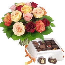  internetten çiçek siparişi  Renkli Güller ve çikolata