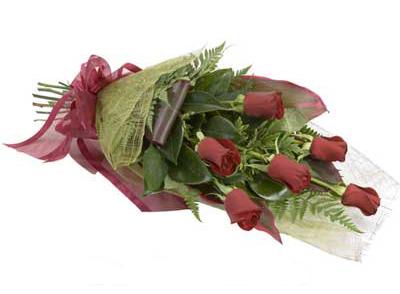 ucuz çiçek siparisi 6 adet kirmizi gül buket çiçek siparişi sitesi 
