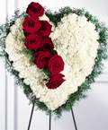  Polatlı çiçek siparişi vermek  Kalp pano içerisinde güller