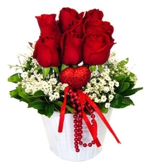 9 kırmızı gül seramik ve kalp çubuk  Polatlıda çiçek firması çiçek gönderme 