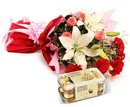 Karışık buket ve kutu çikolata  Polatlı Ankara çiçek , çiçekçi , çiçekçilik 